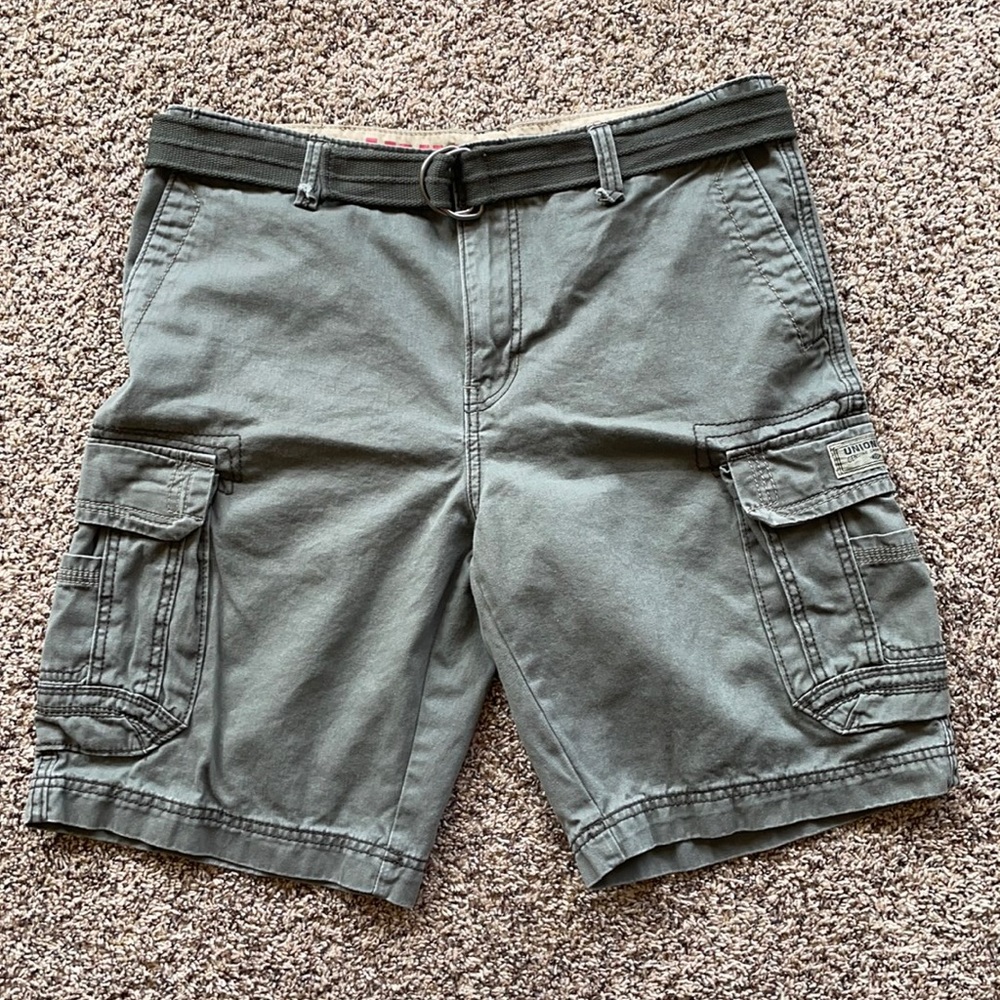 Men’s Cargo Shorts, Size 34